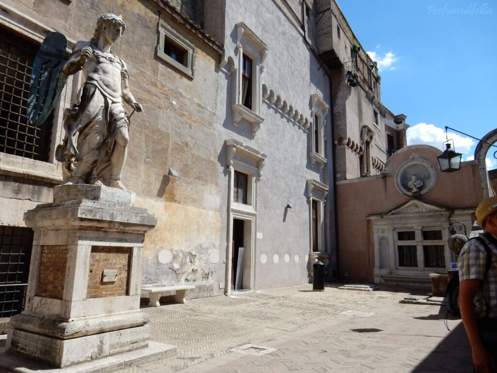 Cortile interno del Castel Sant'angelo di Roma