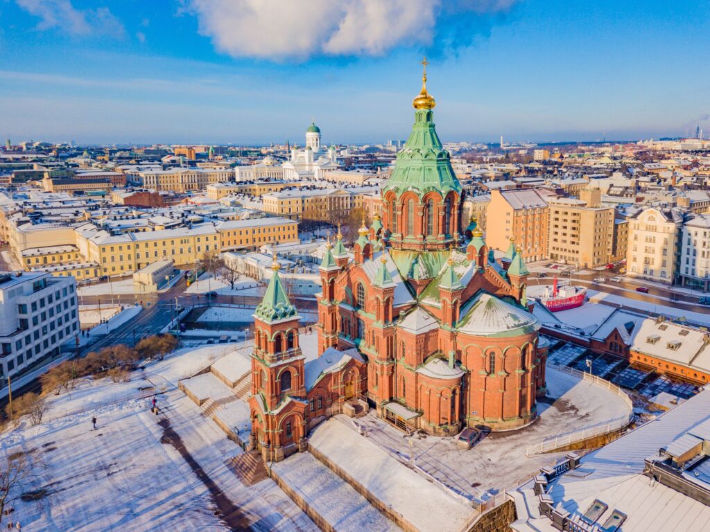 Cosa vedere a Helsinki - Cattedrale della Dormizione innevata