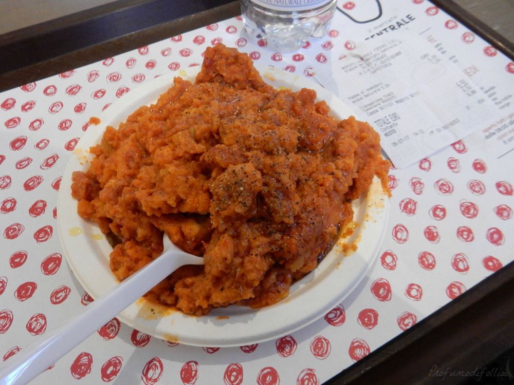 Dove mangiare a Firenze spendendo poco: pappa al pomodoro del Mercato Centrale