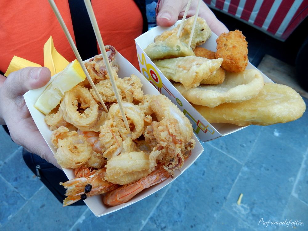 Due cestini di fritti al Food Truck Fest