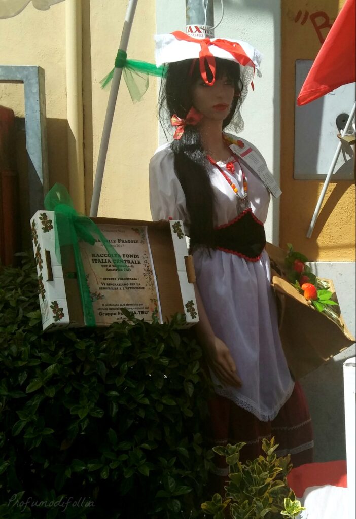 Gita fuori porta a roma: cosa vedere a Nemi e il costume delle fragolare