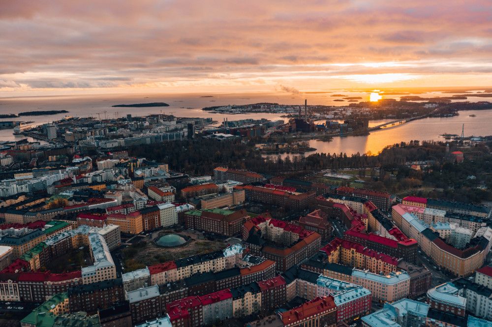 Helsinki al tramonto vista dall'alto