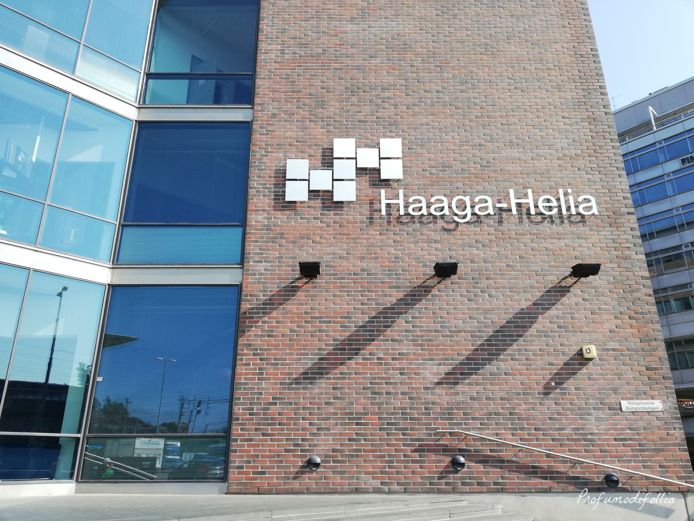 università di Helsinki Haaga-Helia studiare in Finlandia: palazzo dell'università estiva finlandese Haaga-Helia