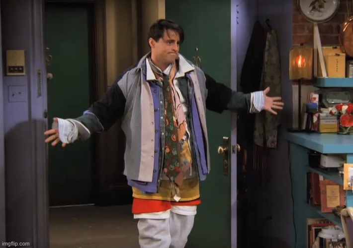 Tipico abbigliamento da passeggero dei voli low cost Volo overbooking: mai vestirsi come Joey di Friends