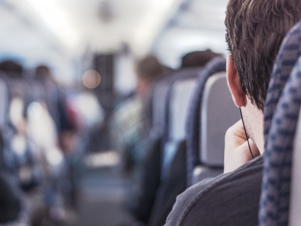 Overbooking aereo: come evitarlo in 5 trucchi da hostess