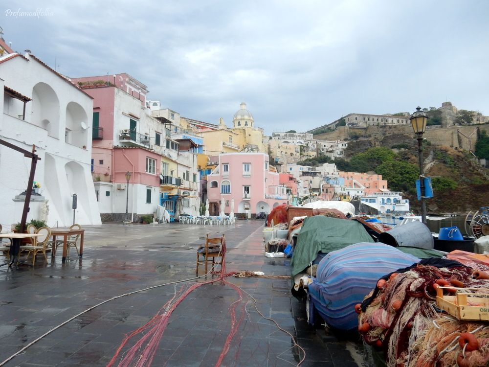 Toccata e fuga a Procida: cosa vedere in una giornata