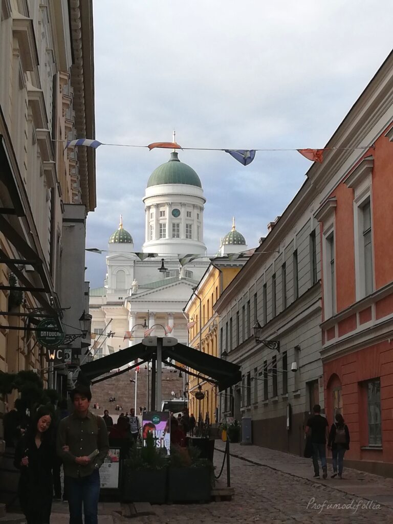 Un simbolo della capitale della Finlandia: cattedrale di Helsinki